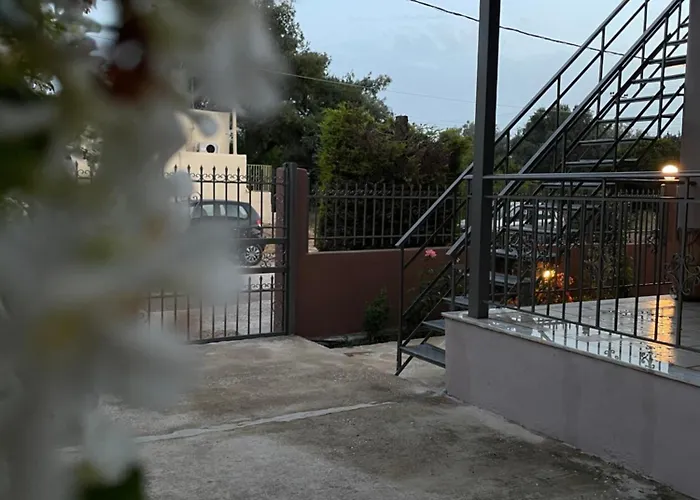 Lithos House